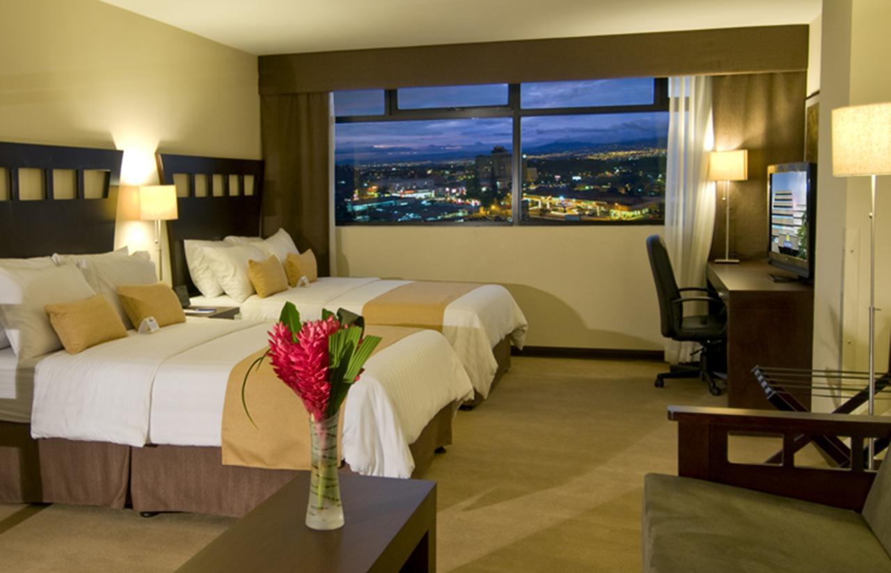 Tryp By Wyndham San Jose Sabana Hotel Room photo
